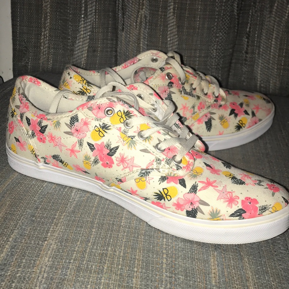 Pineapple Aloha Vans size 7.5